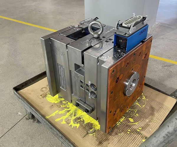 Case manufacturing behind the scenes